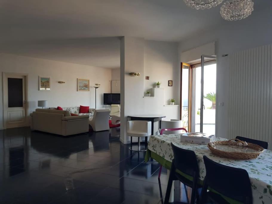 La Casa Di Giorgina Daire Sorrento Dış mekan fotoğraf