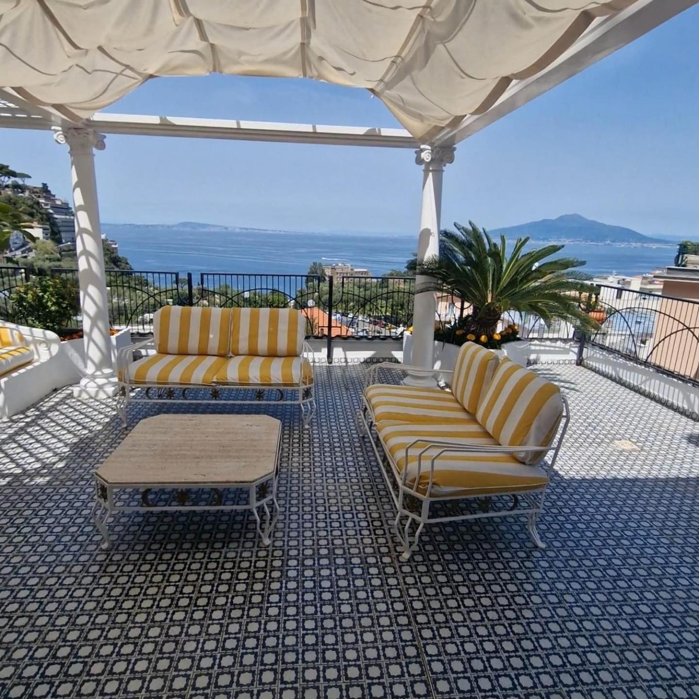 La Casa Di Giorgina Daire Sorrento Dış mekan fotoğraf